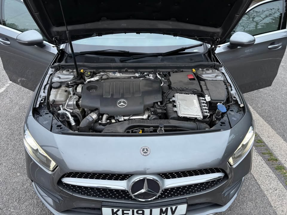 
								2019 Mercedes-Benz full									