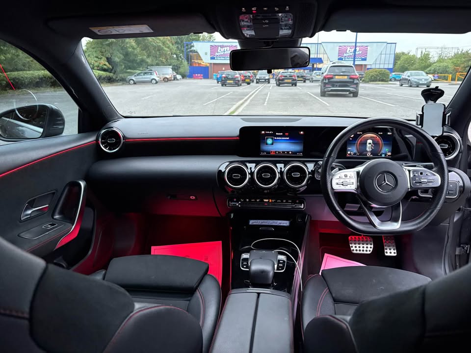 
								2019 Mercedes-Benz full									