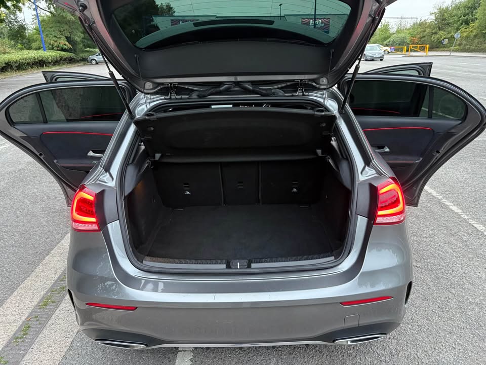 
								2019 Mercedes-Benz full									