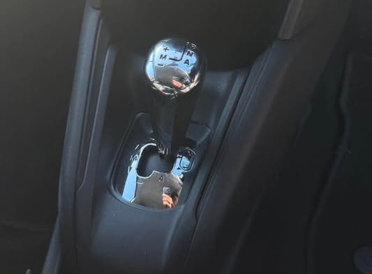 
								2015 Peugeot 208 full									