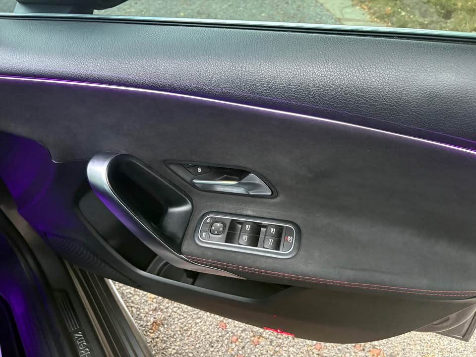 
								2019 Mercedes-Benz a200d premium full									