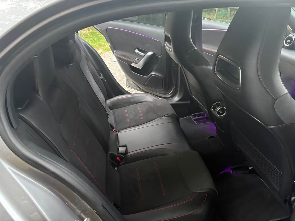 
								2019 Mercedes-Benz a200d premium full									