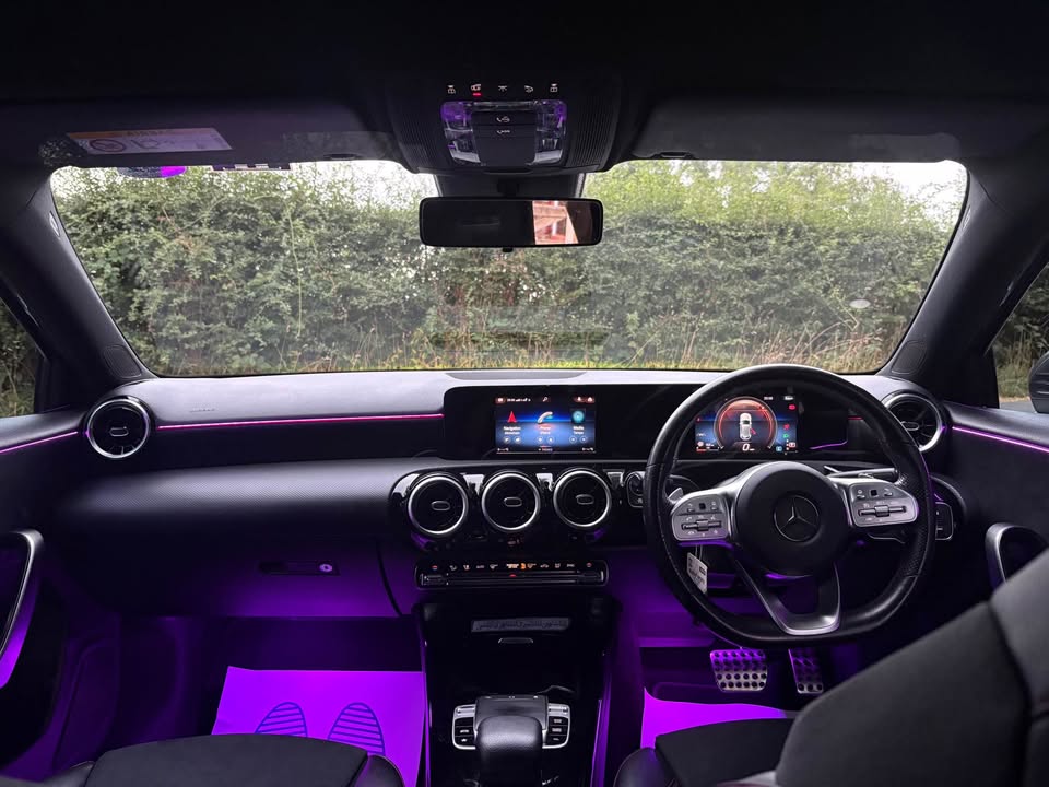 
								2019 Mercedes-Benz a200d premium full									