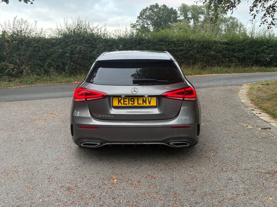 
								2019 Mercedes-Benz a200d premium full									