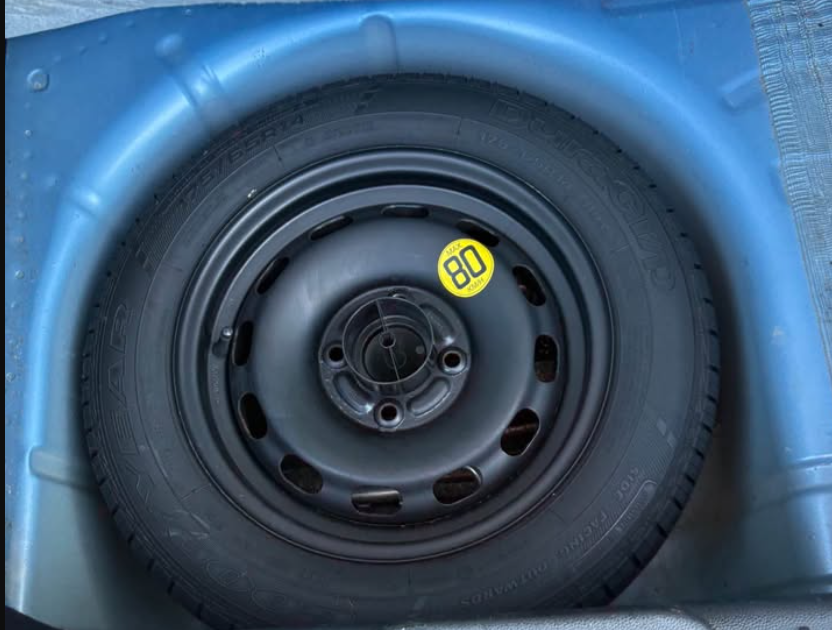 
								2010 Ford fiesta full									