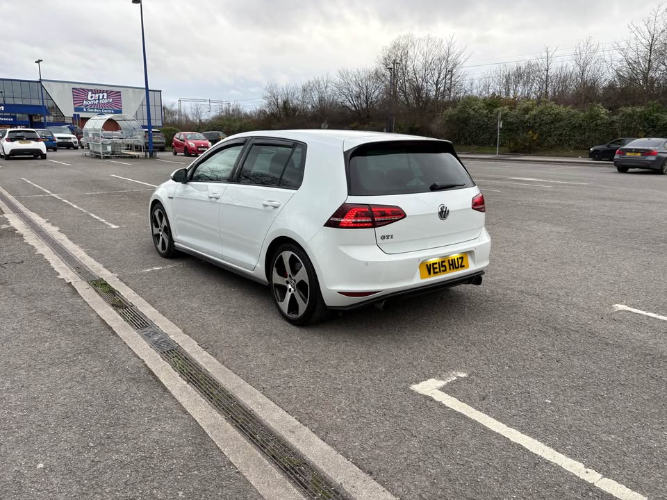 
								2015 Volkswagen golf full									