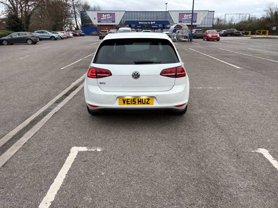 
								2015 Volkswagen golf full									