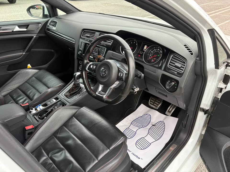 
								2015 Volkswagen golf full									
