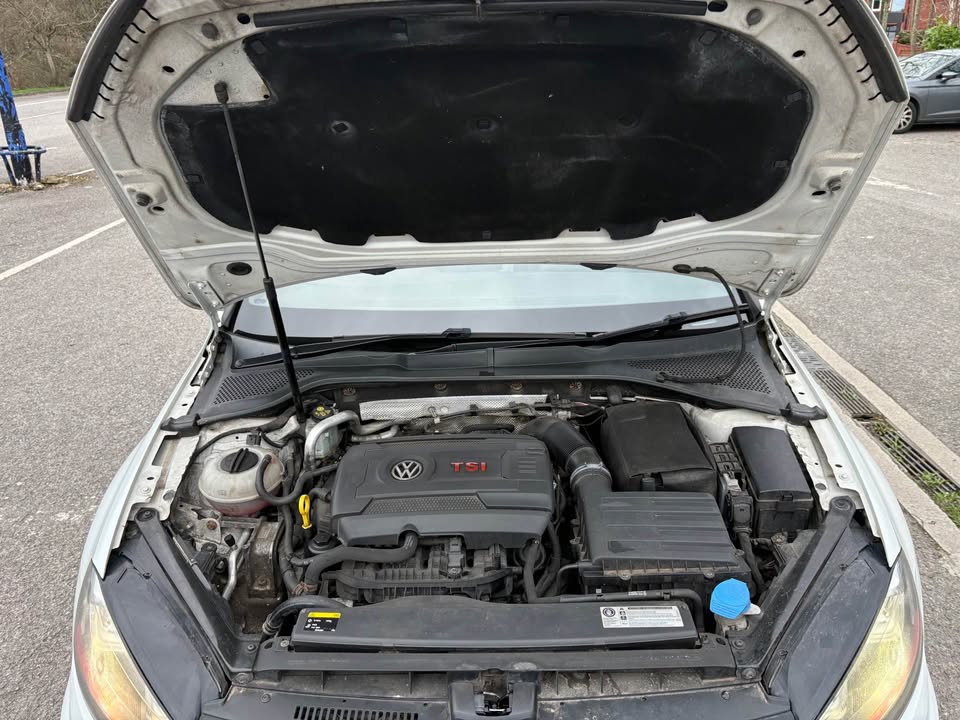 
								2015 Volkswagen golf full									