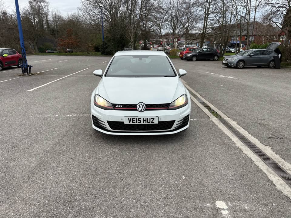 
								2015 Volkswagen golf full									