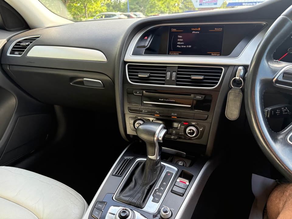 
								2015 Audi A4 full									