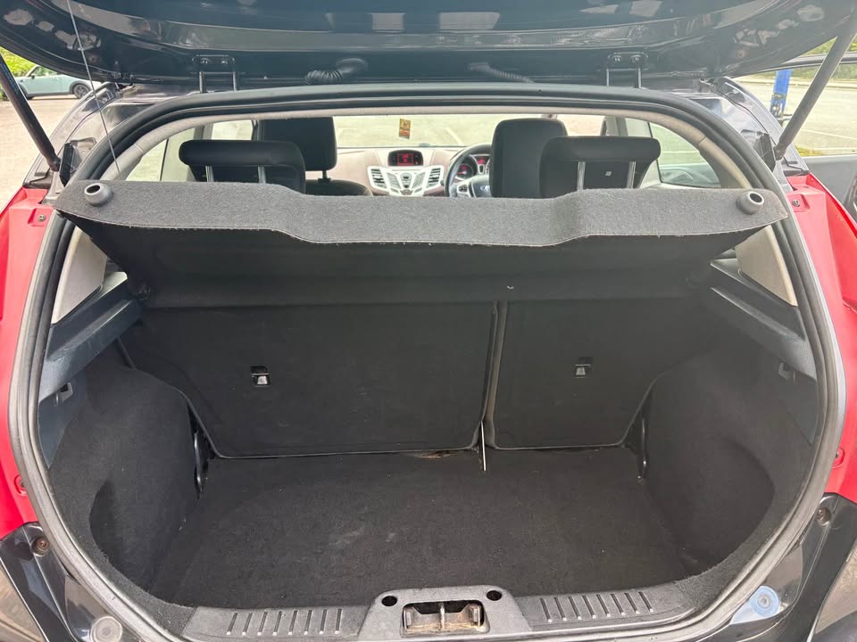 
								Ford Fiesta 2009 full									