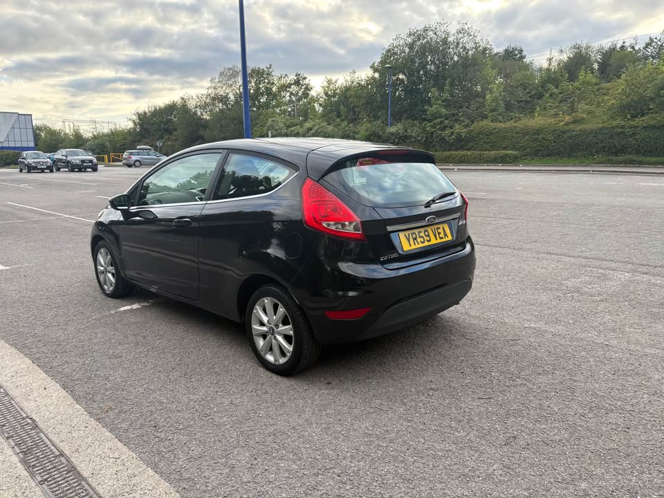
								Ford Fiesta 2009 full									