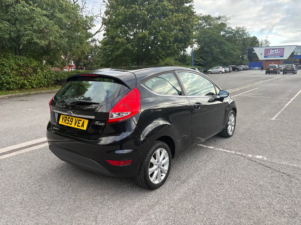 
								Ford Fiesta 2009 full									