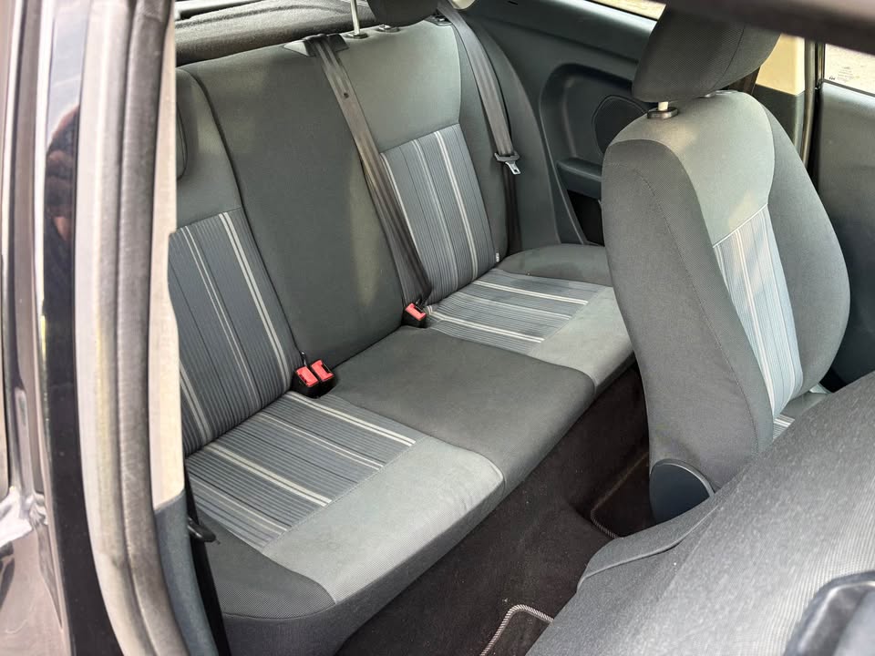 
								2009 Ford Fiesta full									