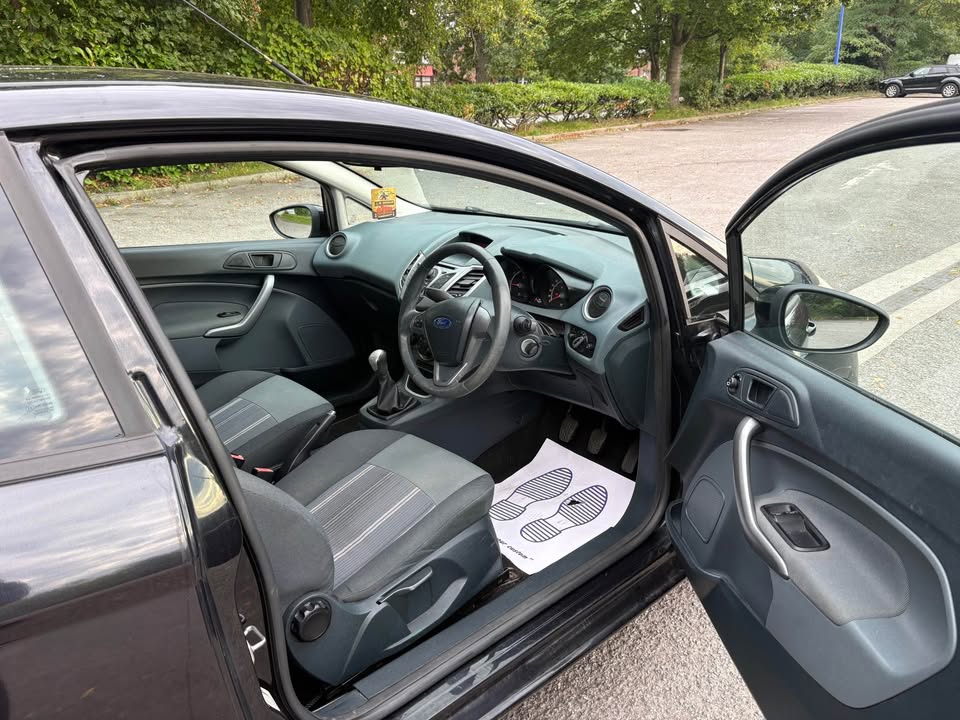 
								2009 Ford Fiesta full									