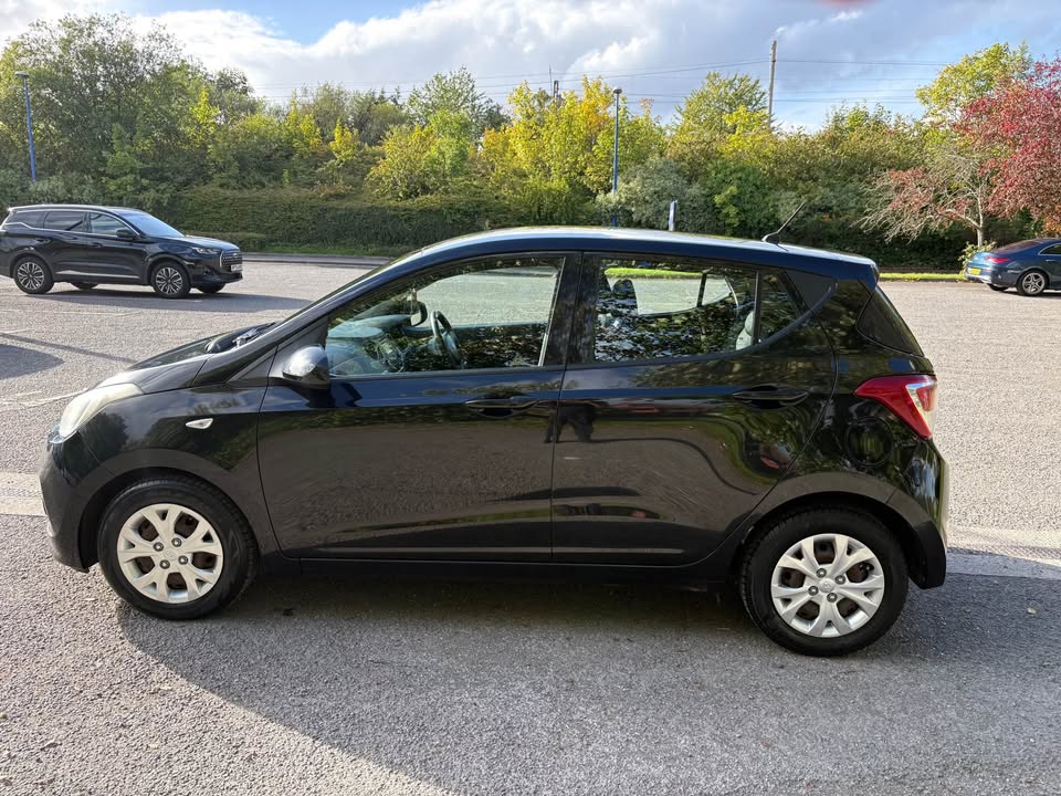 
								2014 Hyundai i10 full									